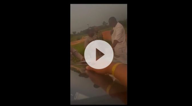 How Custom officer slap Delta state Governor Ifeanyi Okowa special aide.